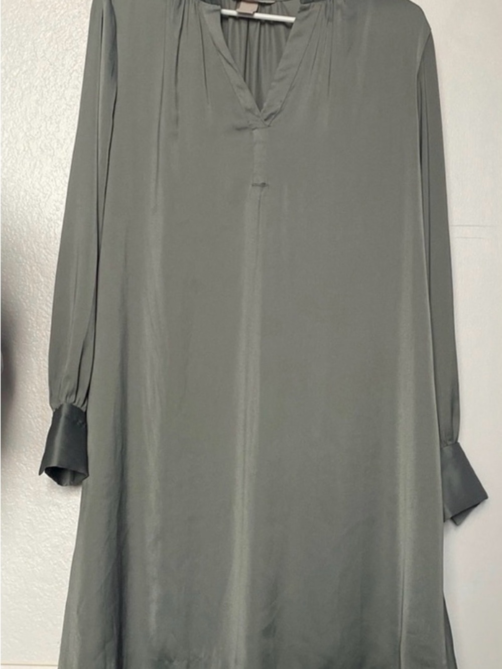 H&M Long Sleeve V-Neck Shift Dress in Sage